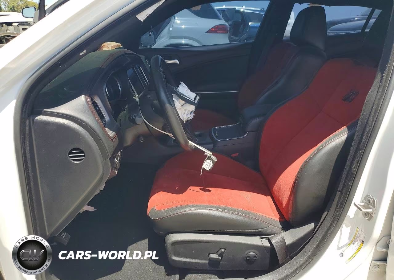 2023 Dodge Charger Scat Pack VIN:2C3CDXGJ0PH535946 - 7