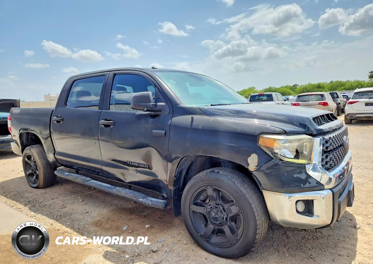 2018 Toyota Tundra Crewmax Sr5 VIN:5TFDW5F1XJX772818 - 4