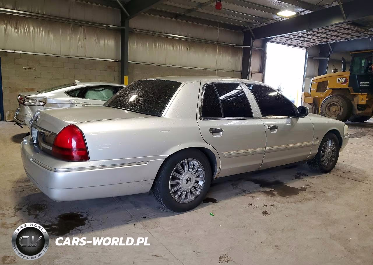 2011 Mercury Grand Marquis Ls VIN:2MEBM7FV6BX603174 - 3