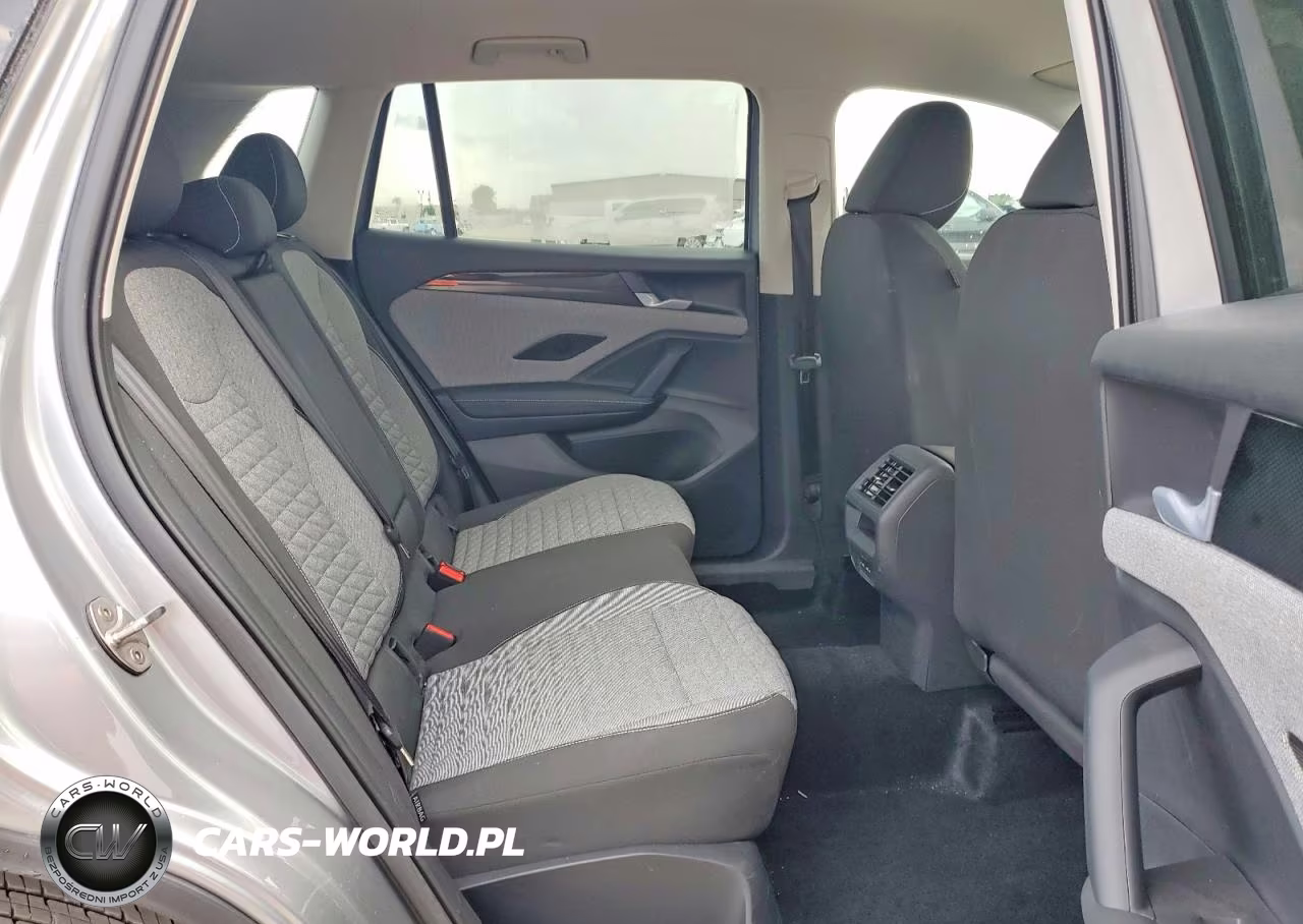 2026 Volkswagen Tiguan VIN:3VVCR7RM0TM017028 - 11