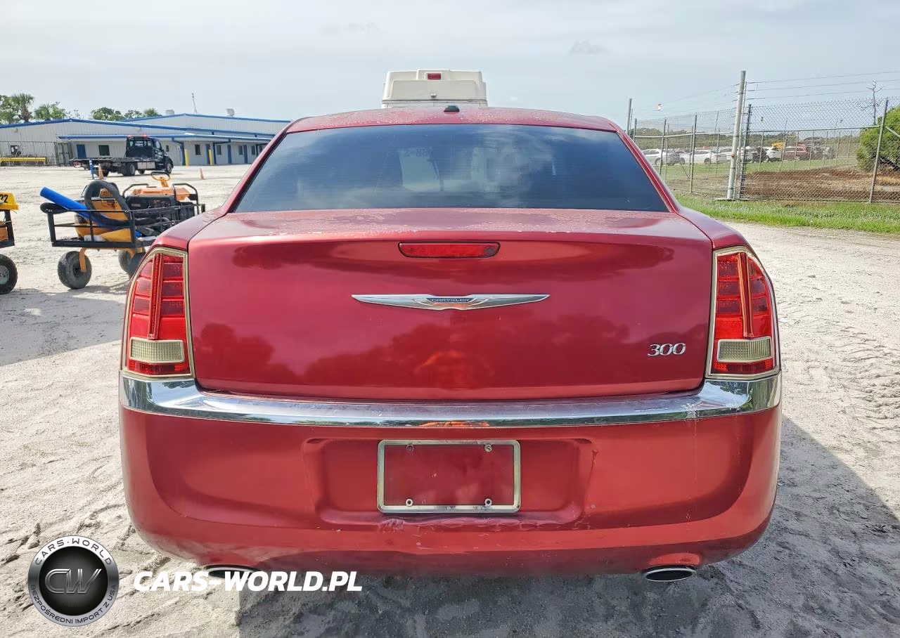 2013 Chrysler 300 VIN:2C3CCAAG9DH561468 - 6