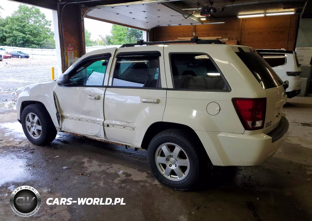 2010 Jeep Grand Cherokee Laredo VIN:1J4PR4GK3AC111087 - 2