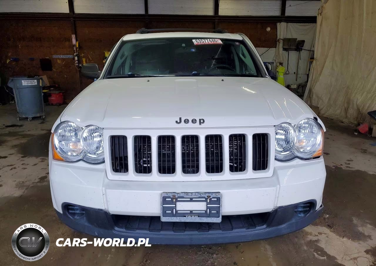 2010 Jeep Grand Cherokee Laredo VIN:1J4PR4GK3AC111087 - 5