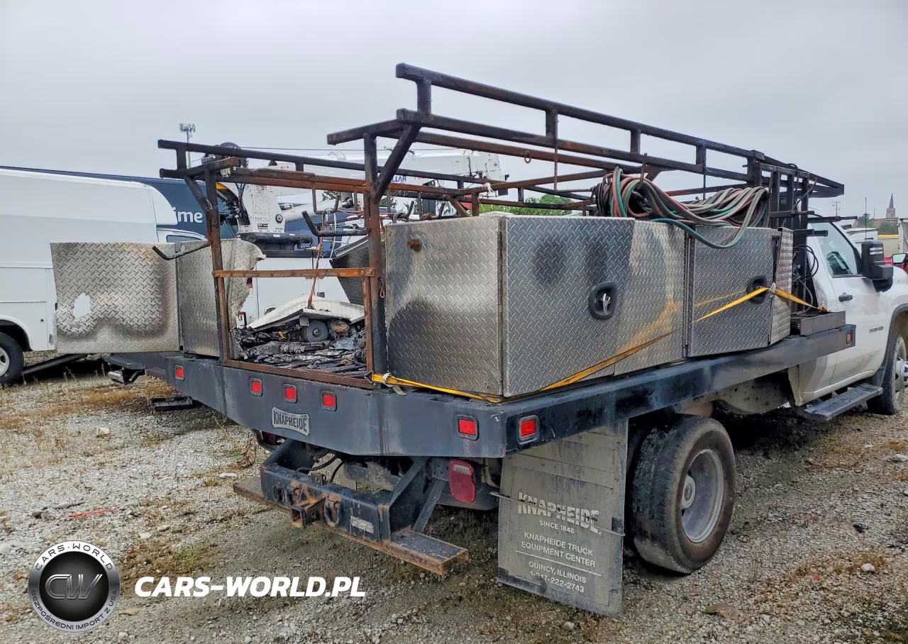 2022 Chevrolet Silverado C3500 VIN:1GB3WRE77NF155255 - 3