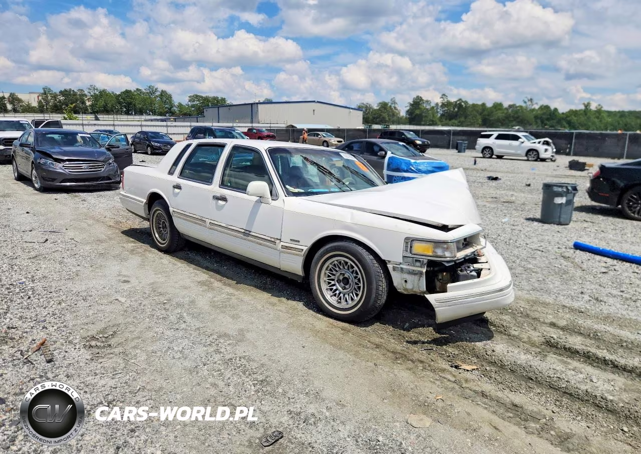 1996 Lincoln Town Car Executive VIN:1LNLM81W6TY717314 - 4