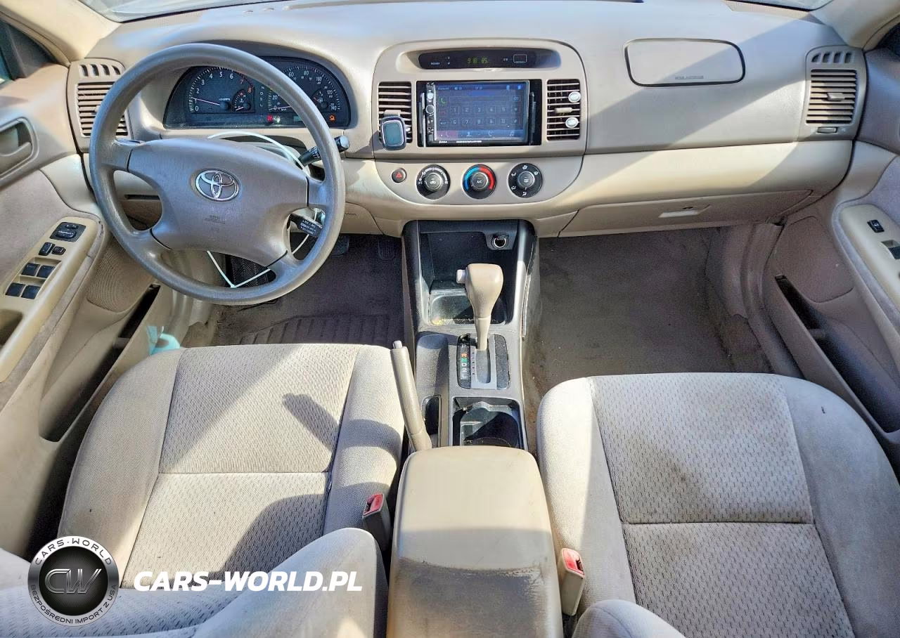 2004 Toyota Camry Le VIN:4T1BE32K44U927815 - 8