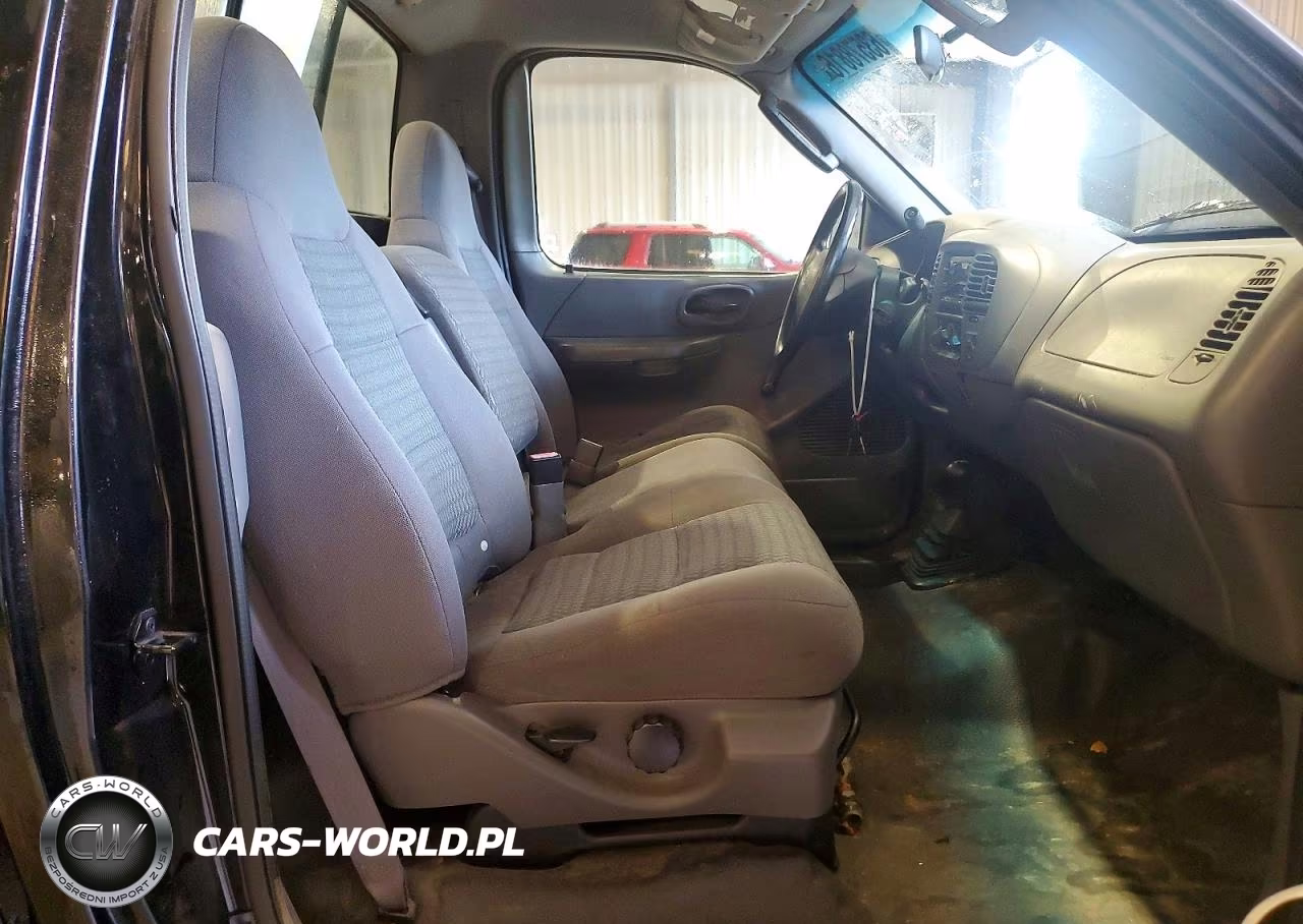 2003 Ford F150 VIN:2FTRF08243CA47928 - 10