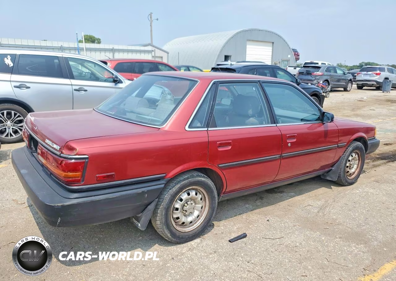 1990 Toyota Camry Deluxe VIN:4T1SV21E8LU275107 - 3