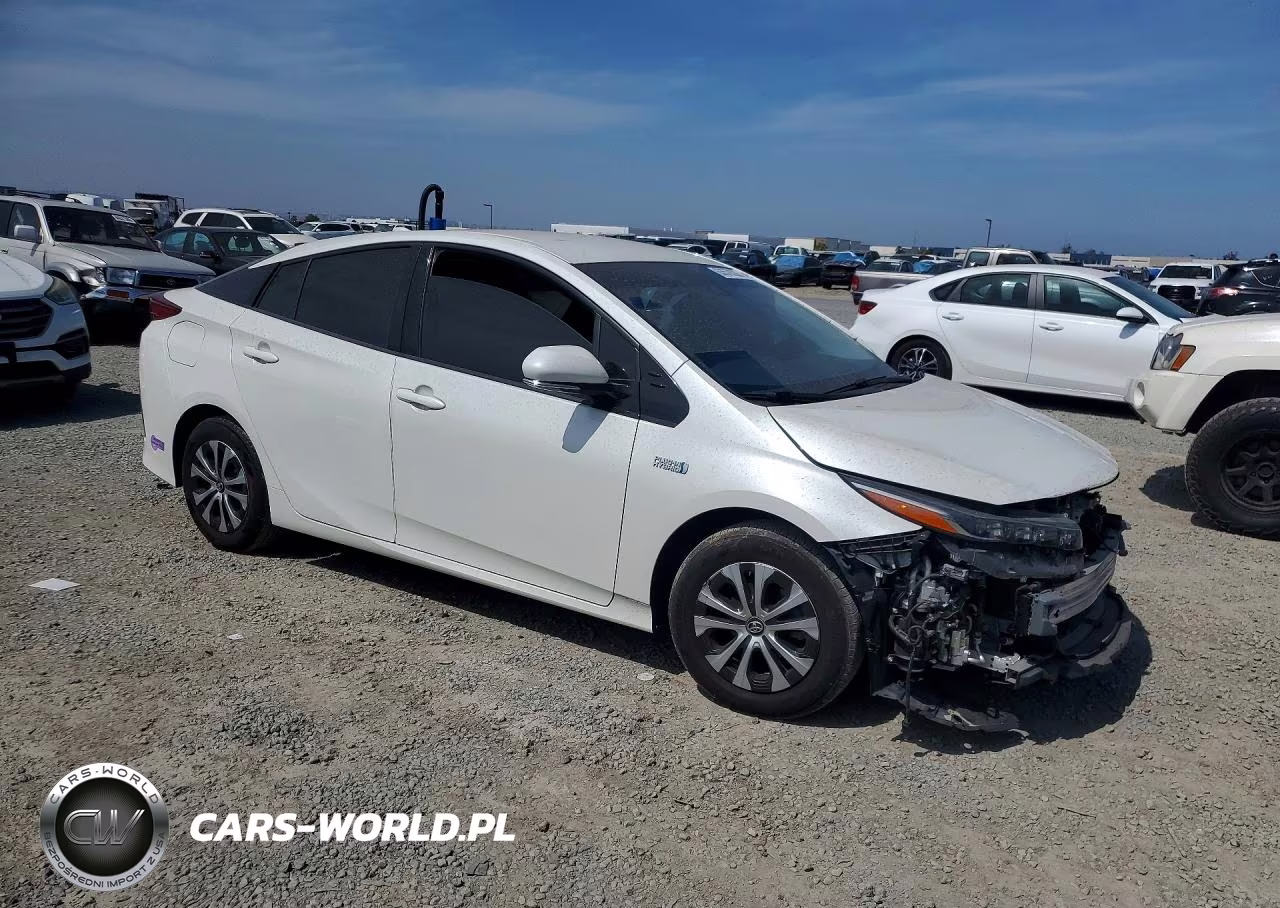 2019 Toyota Prius Prime Premium VIN:JTDKARFP2K3119684 - 4