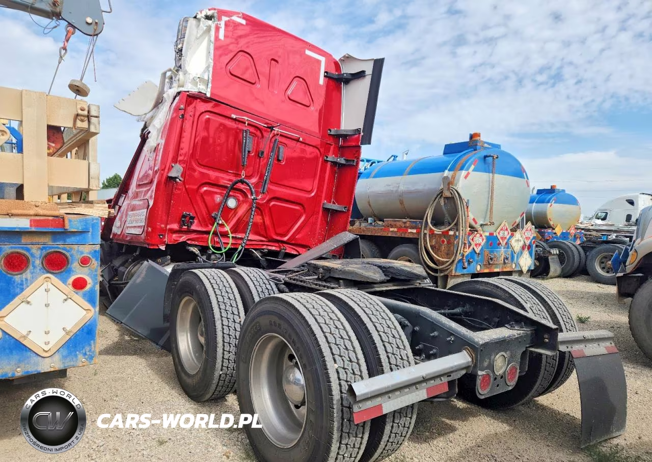 2020 Freightliner Cascadia 126 Semi Truck VIN:1FUJHHDR0LLLJ7163 - 3