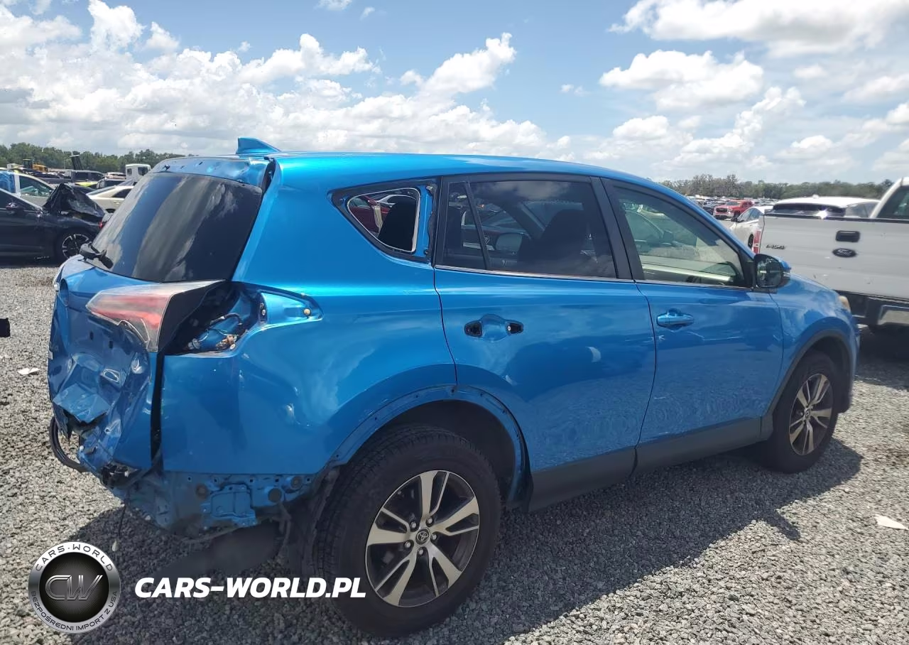 2018 Toyota Rav4 Xle VIN:JTMWFREV1JJ752268 - 3