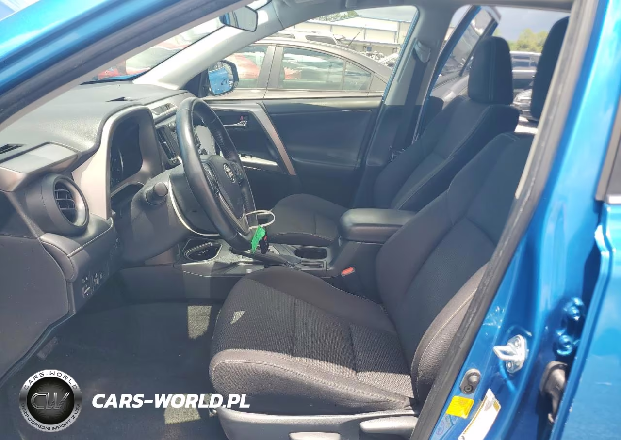 2018 Toyota Rav4 Xle VIN:JTMWFREV1JJ752268 - 7