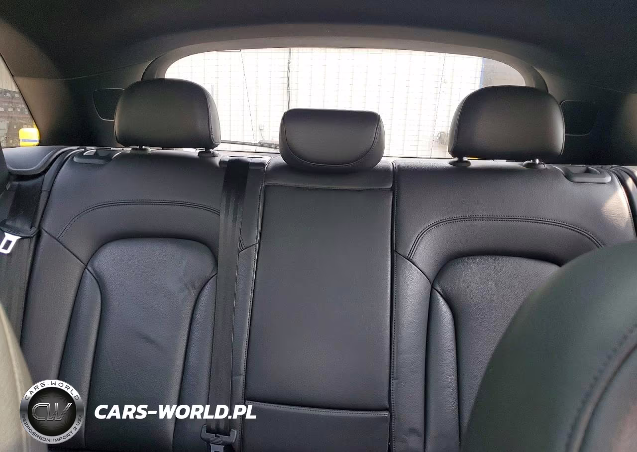 2015 Audi Q3 Premium Plus VIN:WA1EFCFS2FR010851 - 10