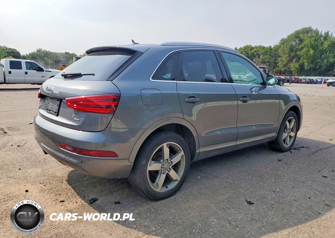 2015 Audi Q3 Premium Plus VIN:WA1EFCFS2FR010851 - 3