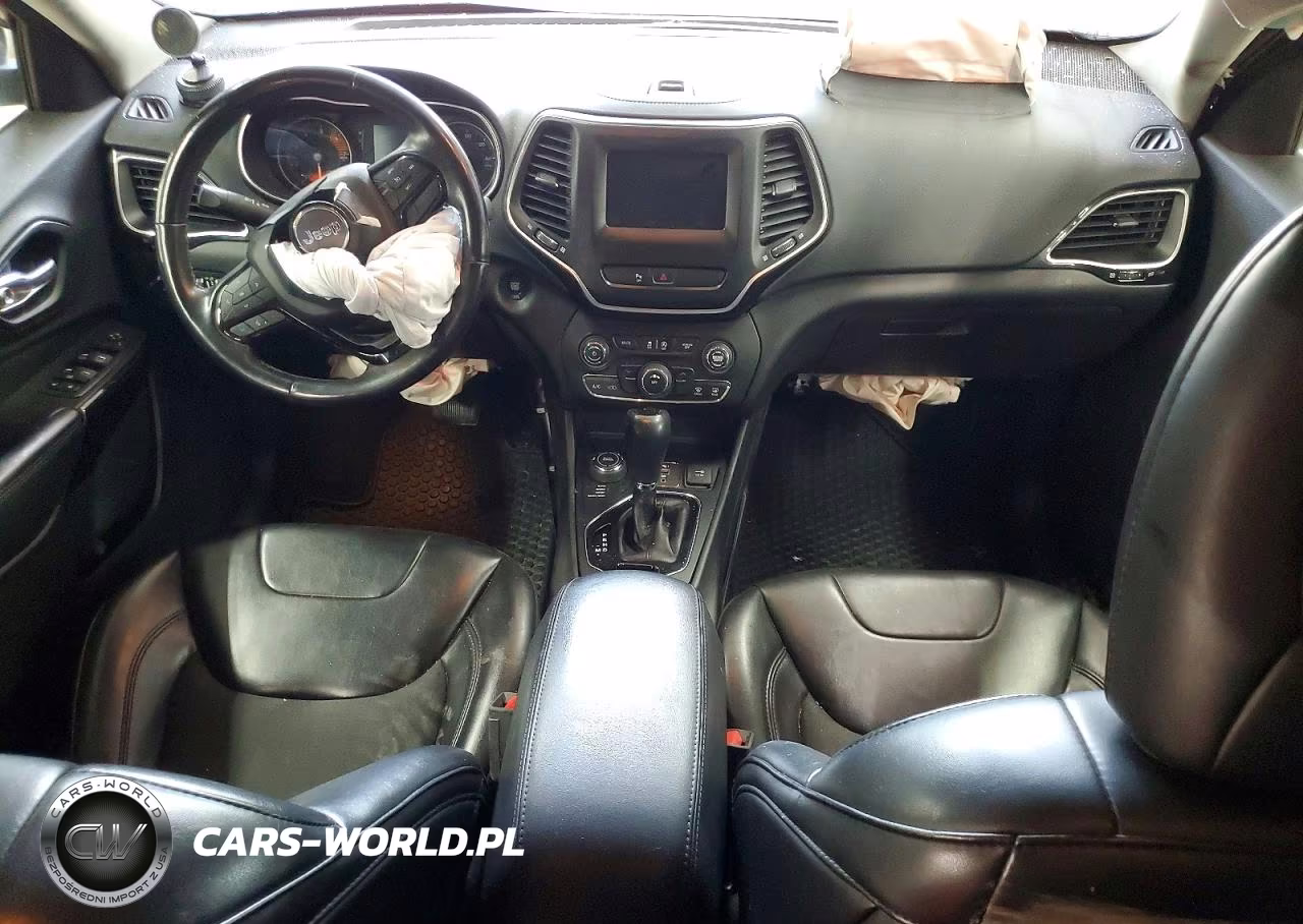 2019 Jeep Cherokee Latitude Plus VIN:1C4PJMLN8KD453417 - 8