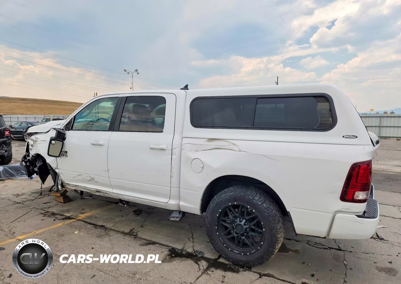2018 Ram 1500 Sport VIN:1C6RR7MT6JS256697 - 2