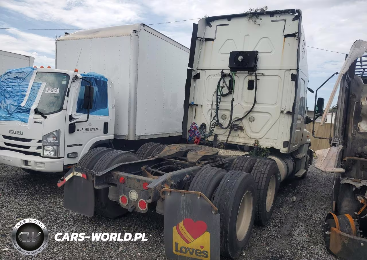 2016 Freightliner Cascadia 125 VIN:3AKJGLD55GSHF4586 - 3