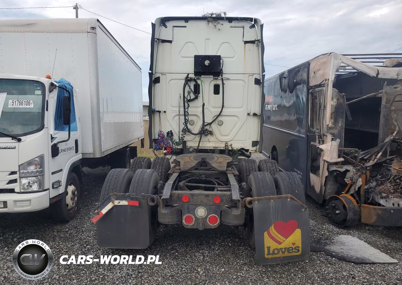 2016 Freightliner Cascadia 125 VIN:3AKJGLD55GSHF4586 - 6