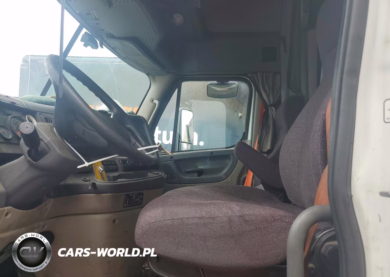 2016 Freightliner Cascadia 125 VIN:3AKJGLD55GSHF4586 - 7