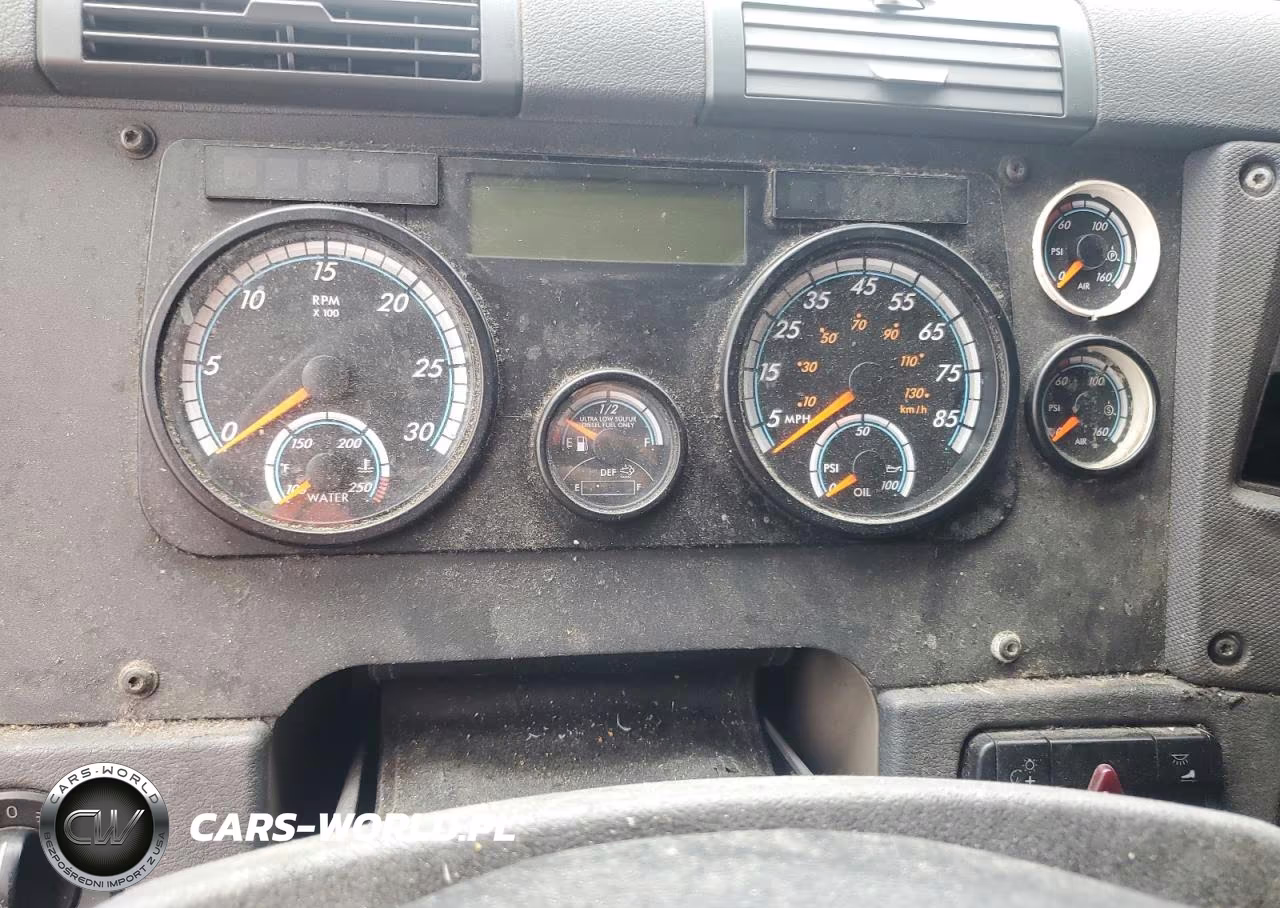 2016 Freightliner Cascadia 125 VIN:3AKJGLD55GSHF4586 - 9