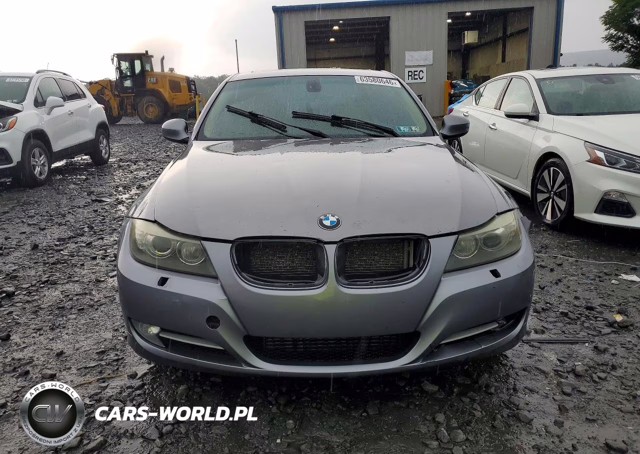 2010 BMW 335 Xi VIN:WBAPL3C52AA408510 - 5