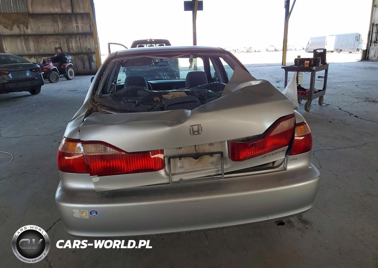 2000 Honda Accord Dx VIN:1HGCF8645YA082044 - 6