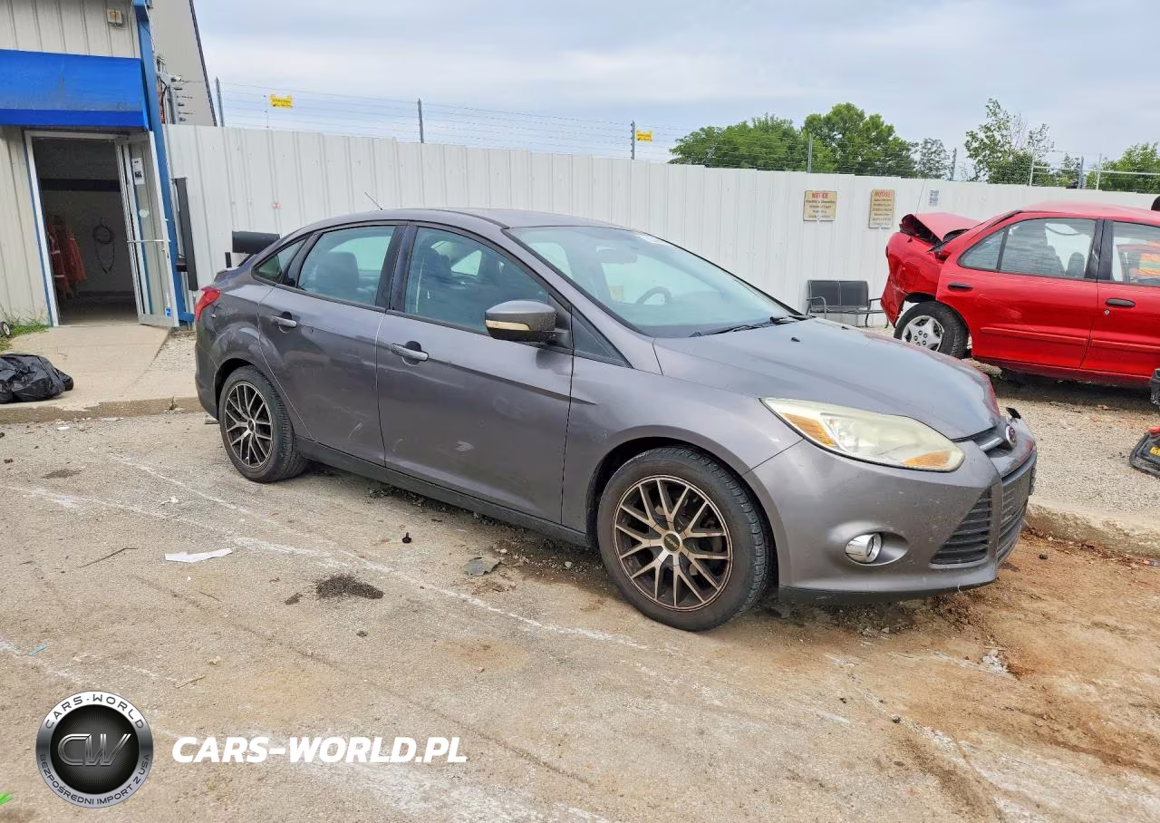 2013 Ford Focus Se VIN:1FADP3F21DL272218 - 4