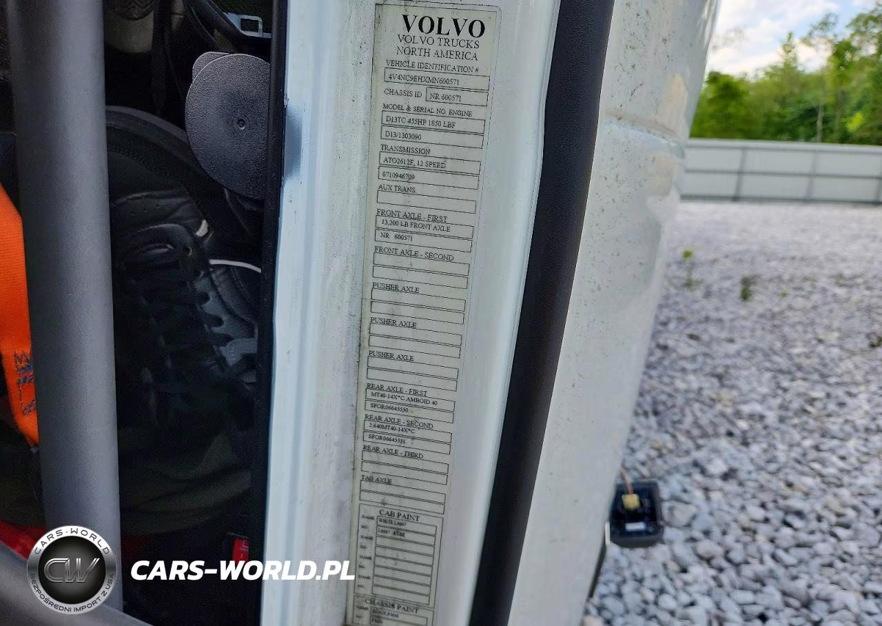 2021 Volvo Vnl Box Truck VIN:4V4NC9EHXMN600571 - 13