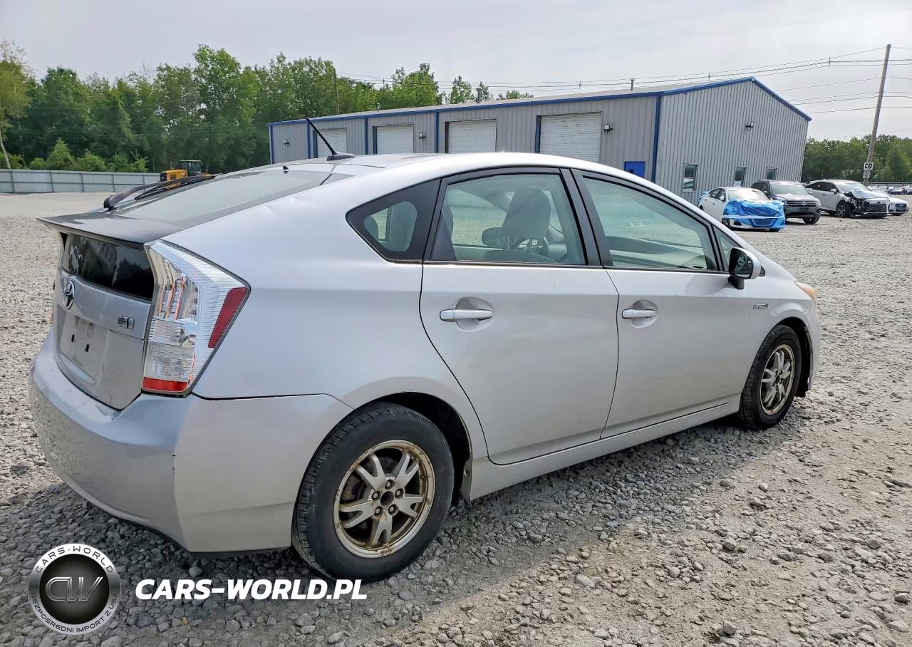 2011 Toyota Prius Three VIN:JTDKN3DU8B5365430 - 3