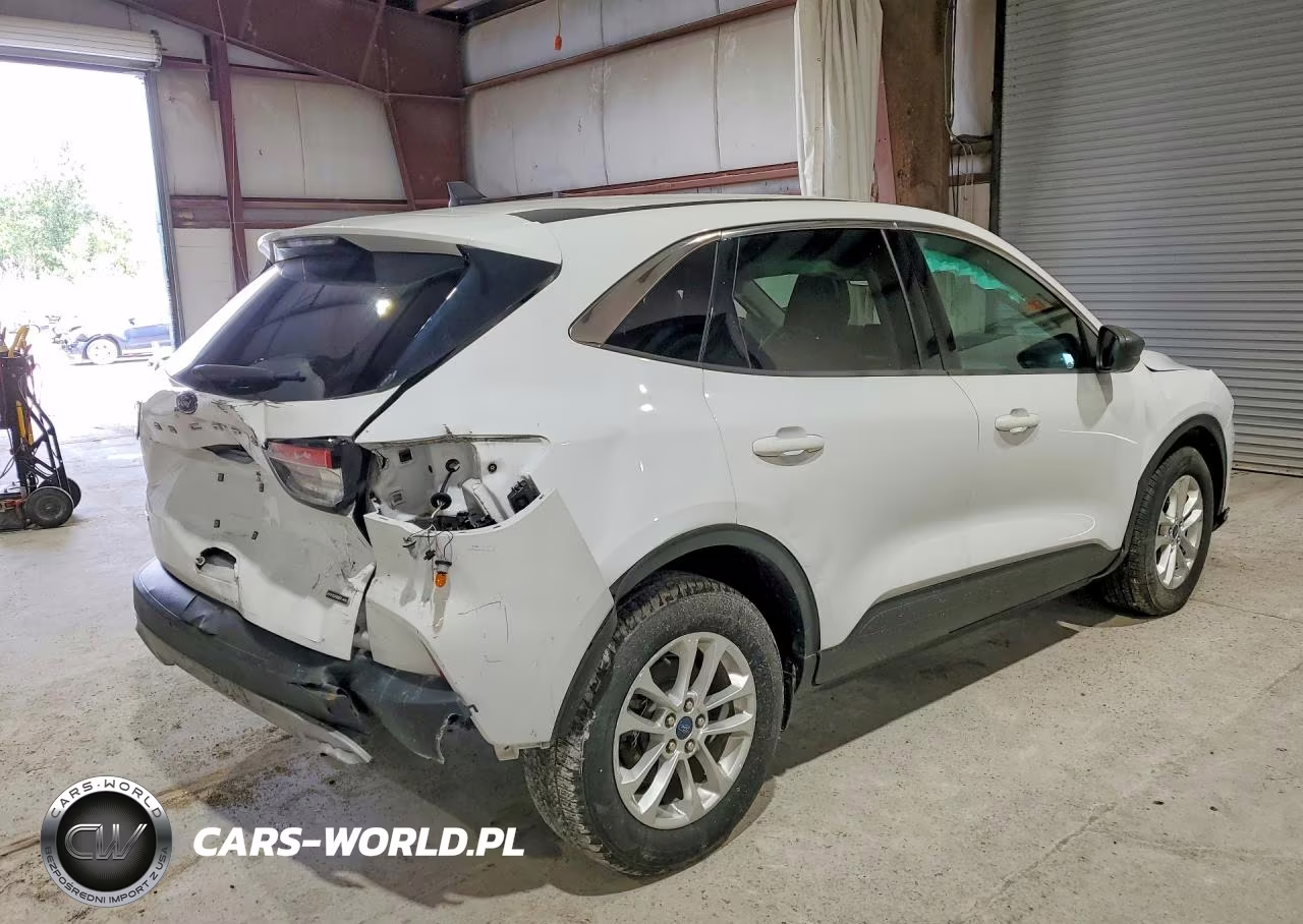 2022 Ford Escape Se VIN:1FMCU9BZ0NUA61569 - 3