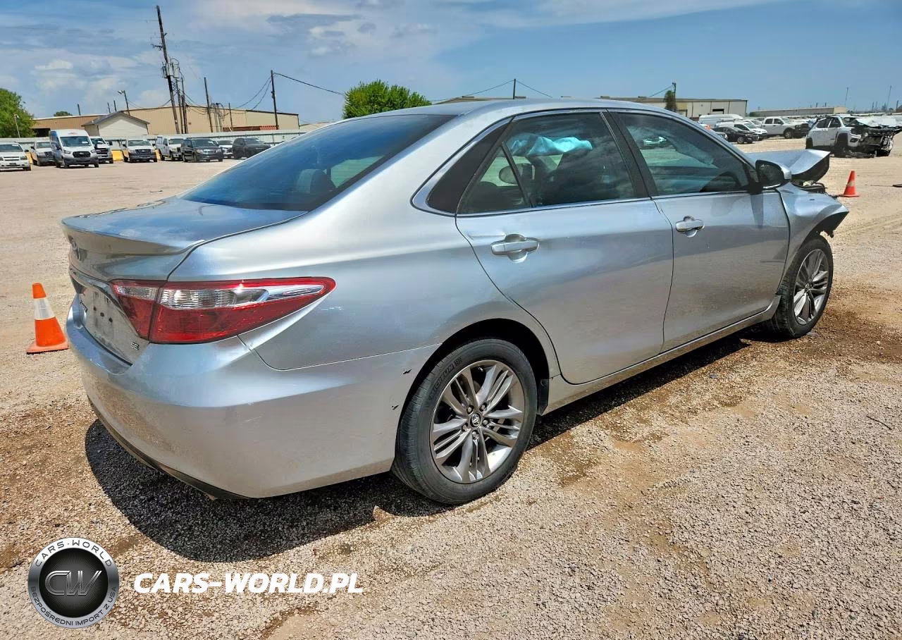 2017 Toyota Camry Se VIN:4T1BF1FK5HU656717 - 3