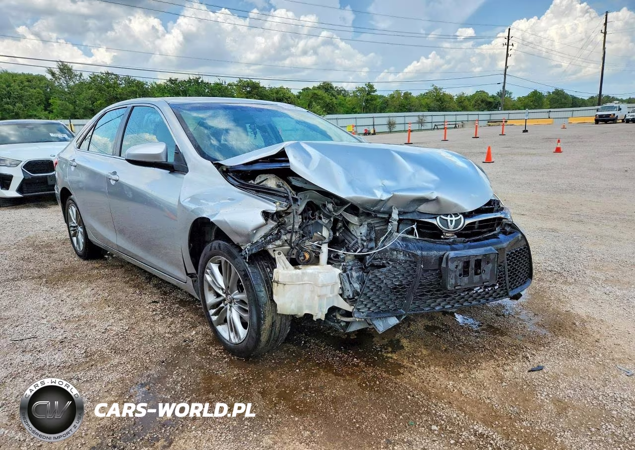2017 Toyota Camry Se VIN:4T1BF1FK5HU656717 - 4