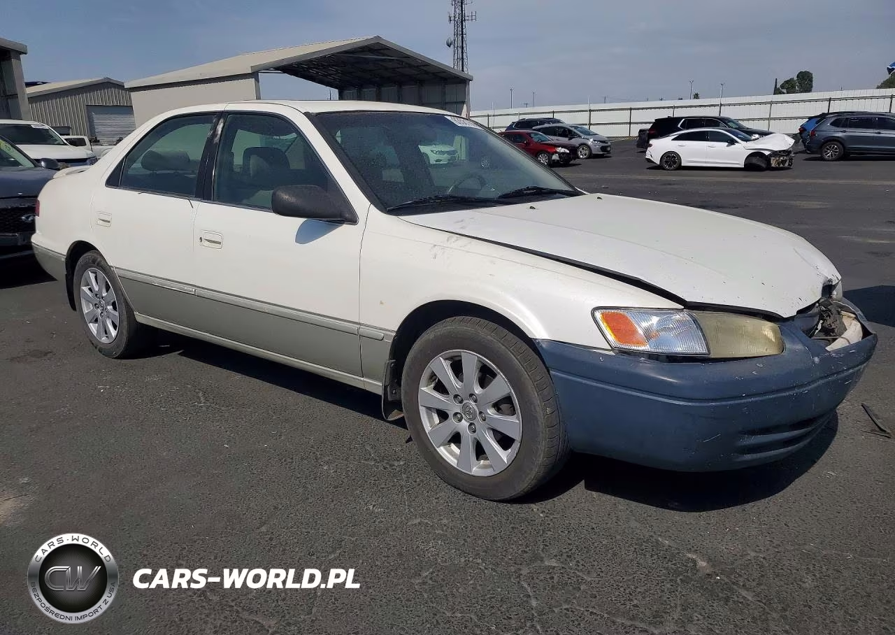 1999 Toyota Camry Le VIN:JT2BG28K9X0331765 - 4