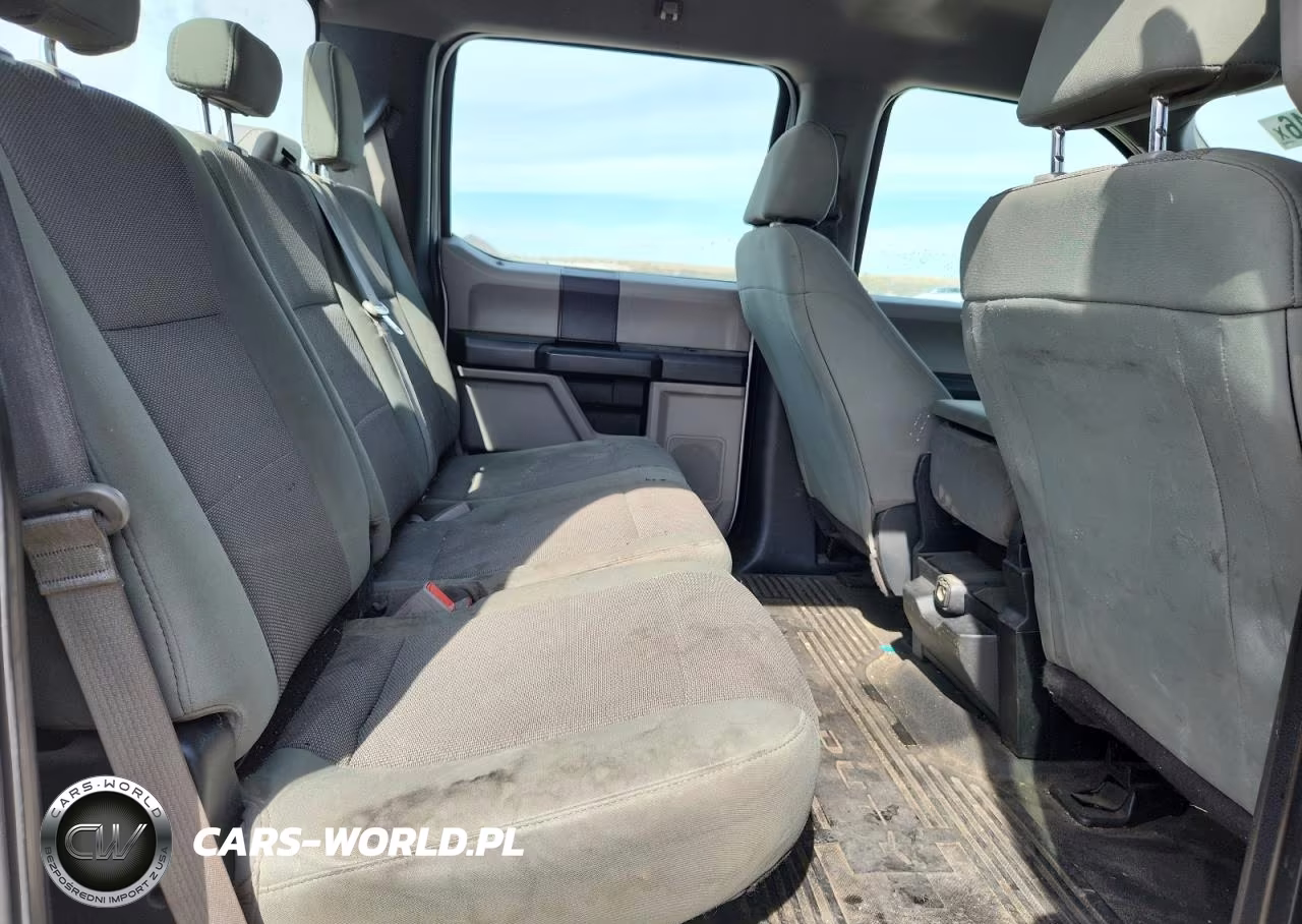 2017 Ford F350 Super Duty VIN:1FT8W3B6XHEF24940 - 10
