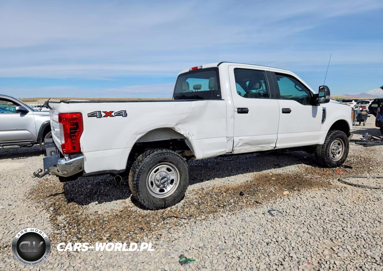 2017 Ford F350 Super Duty VIN:1FT8W3B6XHEF24940 - 3