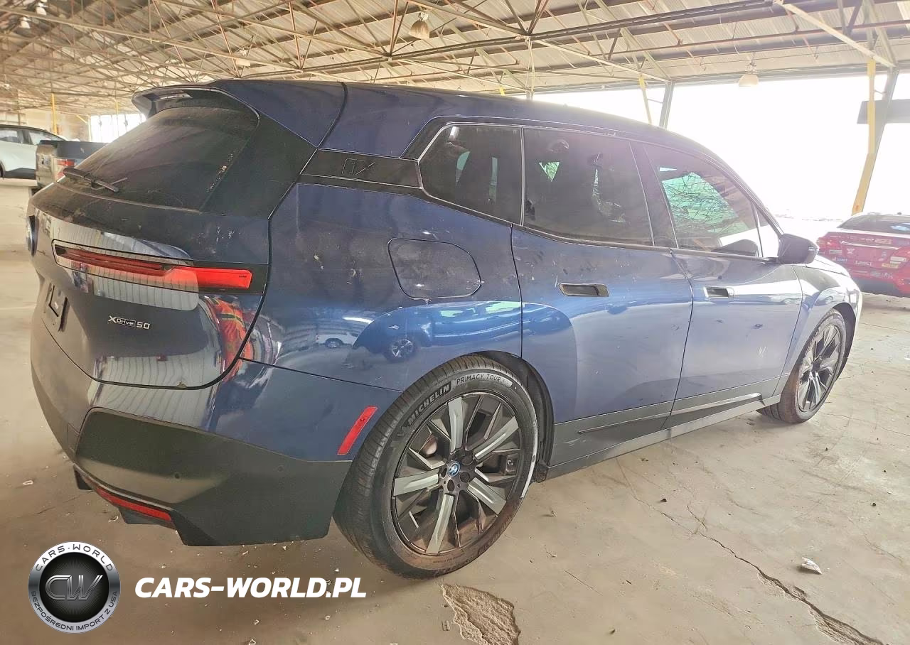 2022 BMW Ix xDrive50 VIN:WB523CF03NCK54750 - 3