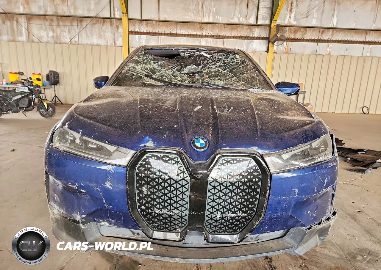 2022 BMW Ix xDrive50 VIN:WB523CF03NCK54750 - 5