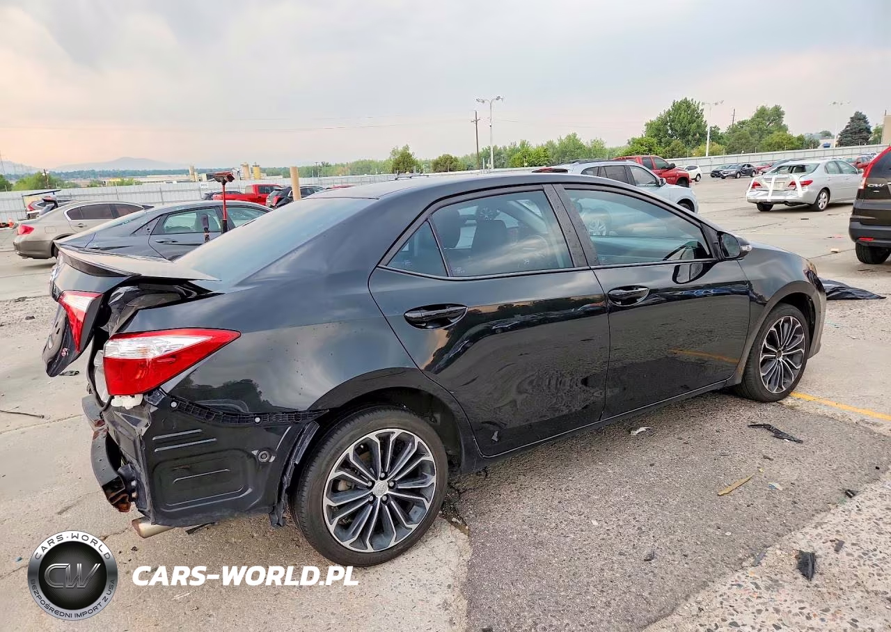 2015 Toyota Corolla S Plus VIN:2T1BURHE4FC303010 - 3