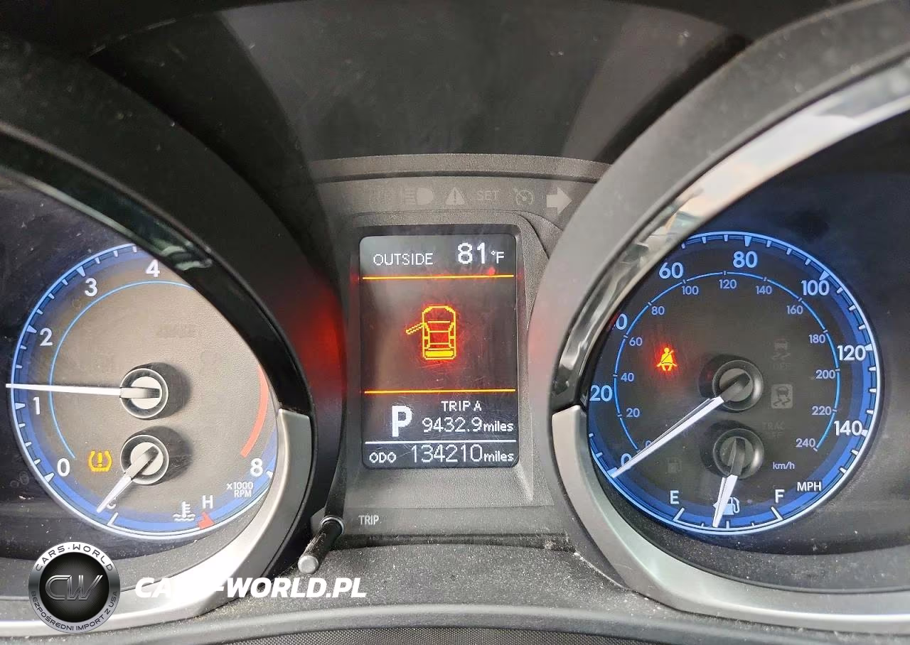 2015 Toyota Corolla S Plus VIN:2T1BURHE4FC303010 - 9