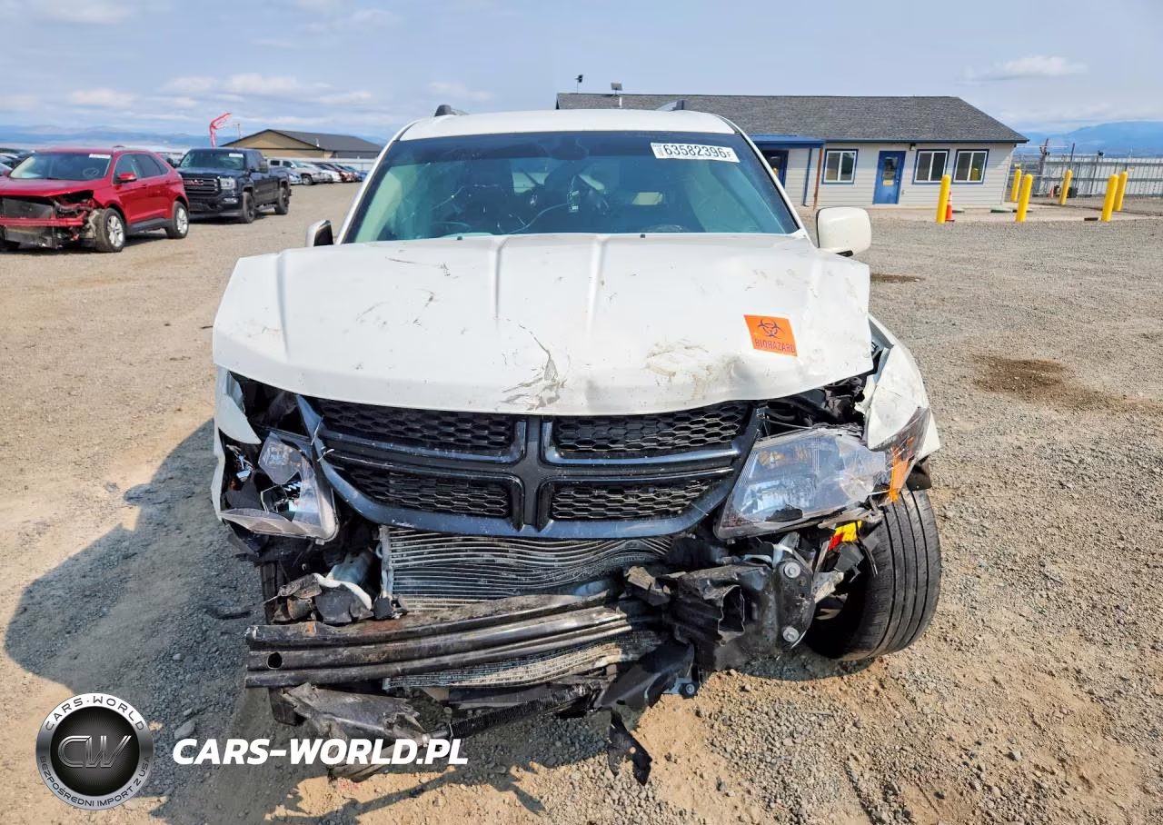 2018 Dodge Journey Crossroad VIN:3C4PDDGG9JT386886 - 5