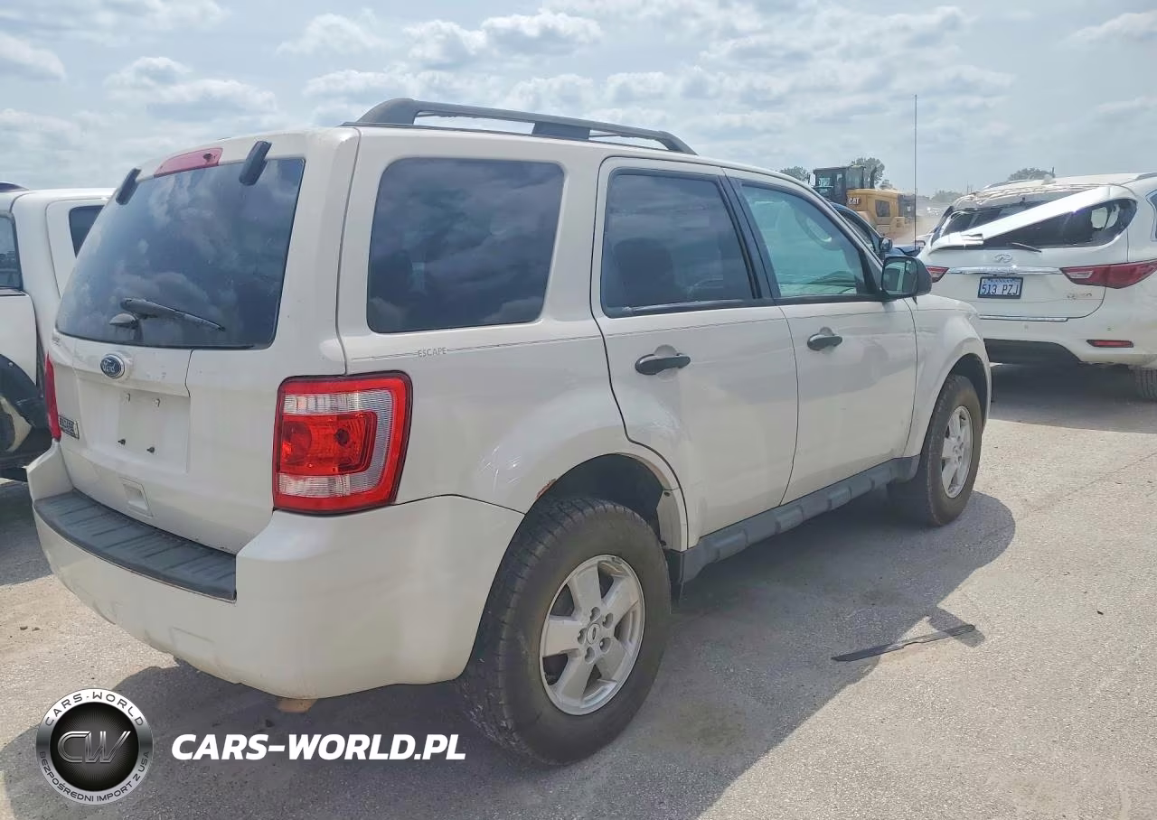2012 Ford Escape VIN:1FMCU0D72CKC25811 - 3