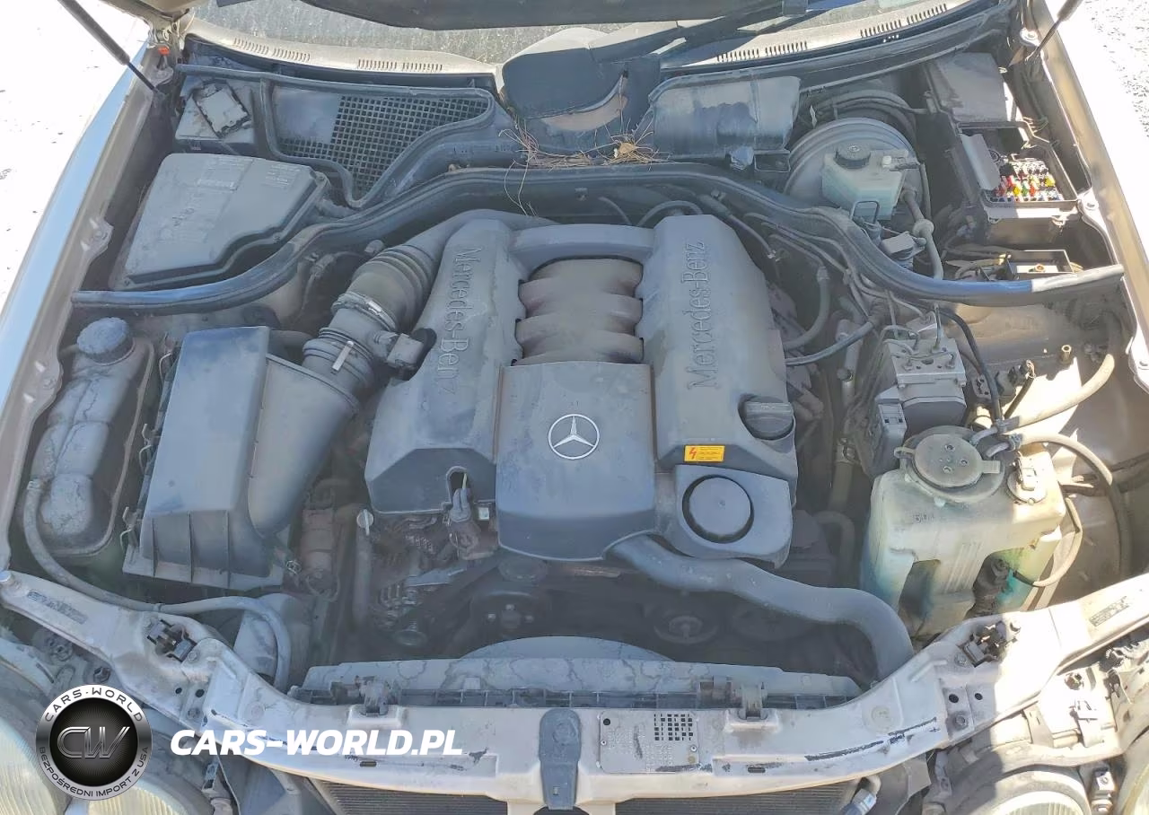 2000 Mercedes-Benz E 320 4Matic VIN:WDBJF82J2YX039715 - 11
