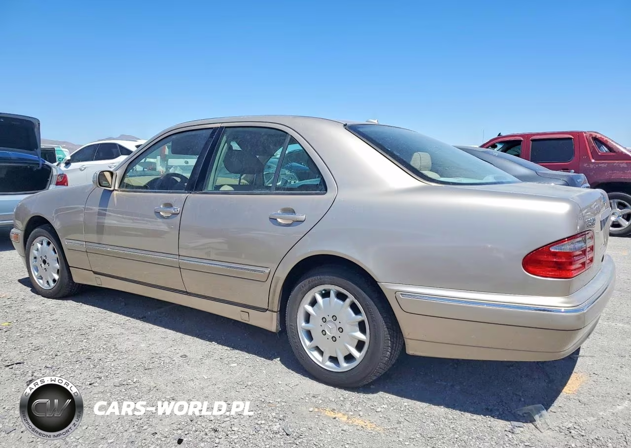2000 Mercedes-Benz E 320 4Matic VIN:WDBJF82J2YX039715 - 2