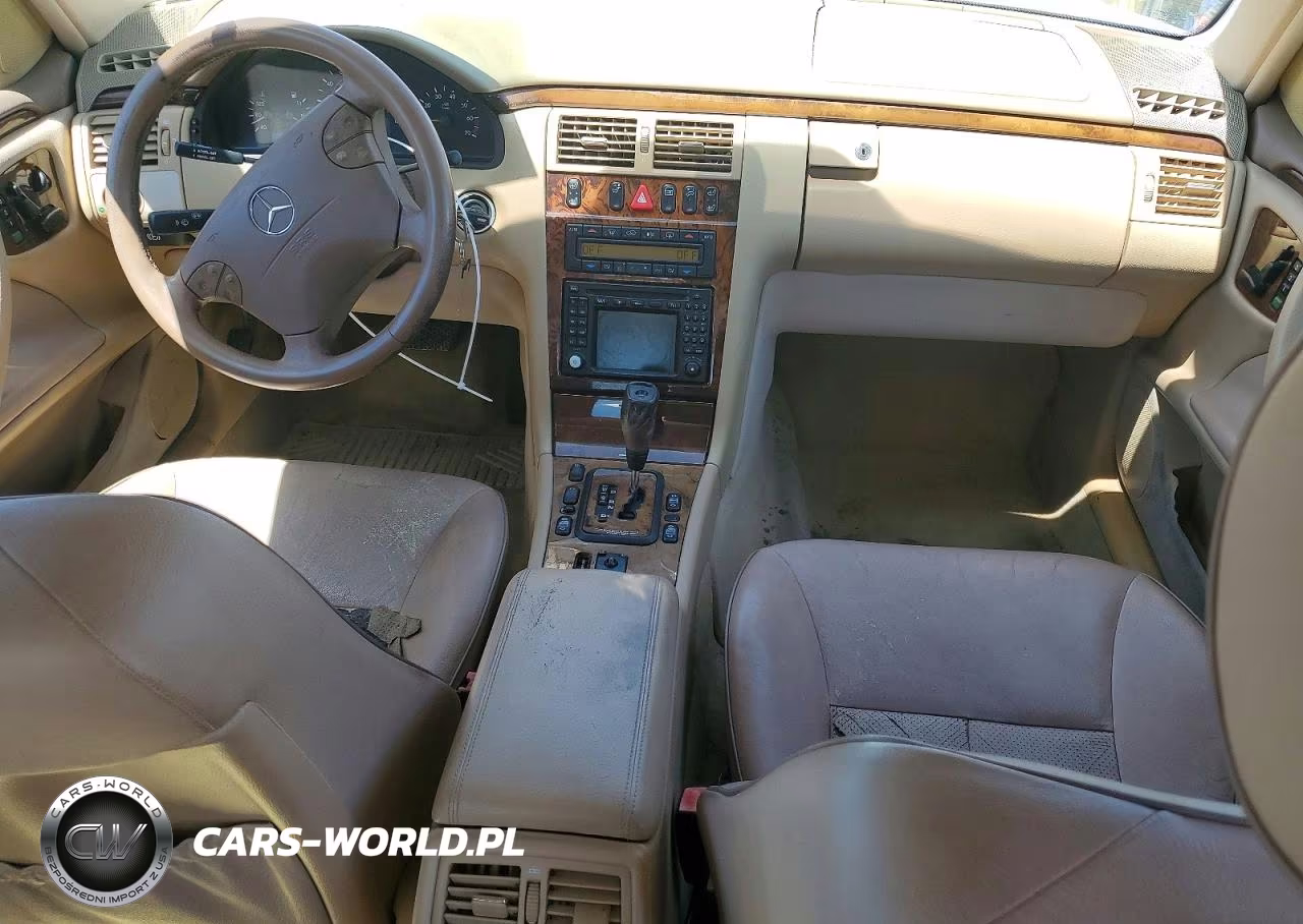 2000 Mercedes-Benz E 320 4Matic VIN:WDBJF82J2YX039715 - 8