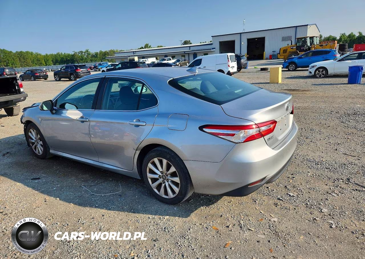 2020 Toyota Camry Le VIN:4T1C11AK1LU927890 - 2