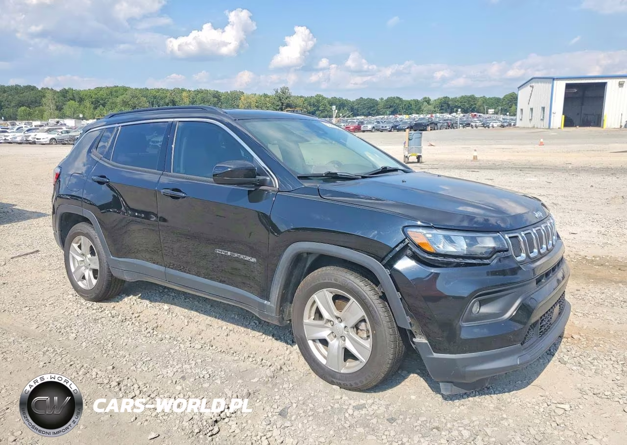 2022 Jeep Compass Latitude VIN:3C4NJCBB3NT182628 - 4