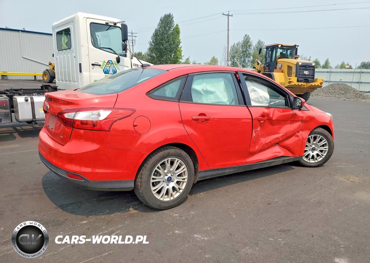 2012 Ford Focus Se VIN:1FAHP3F22CL417234 - 3