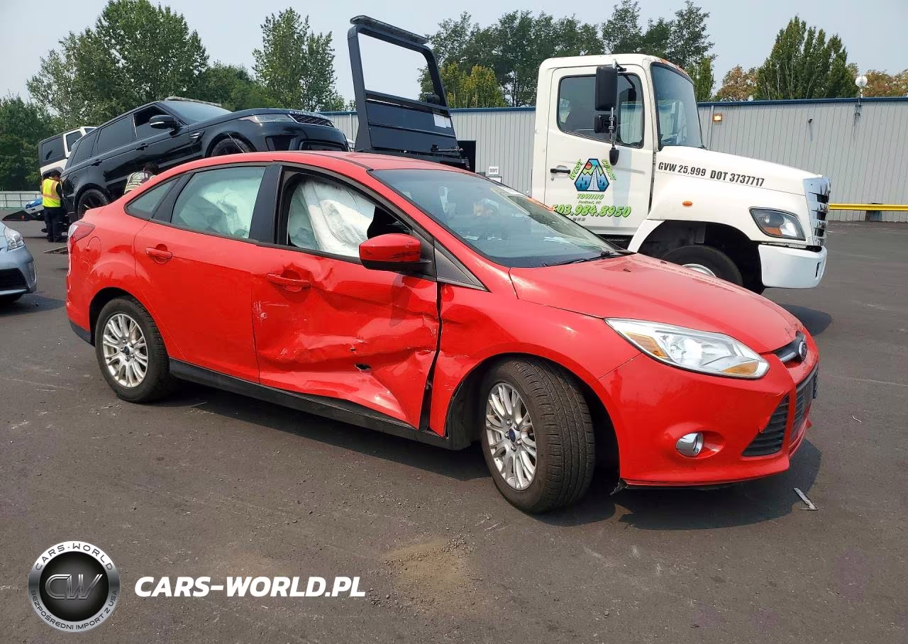 2012 Ford Focus Se VIN:1FAHP3F22CL417234 - 4