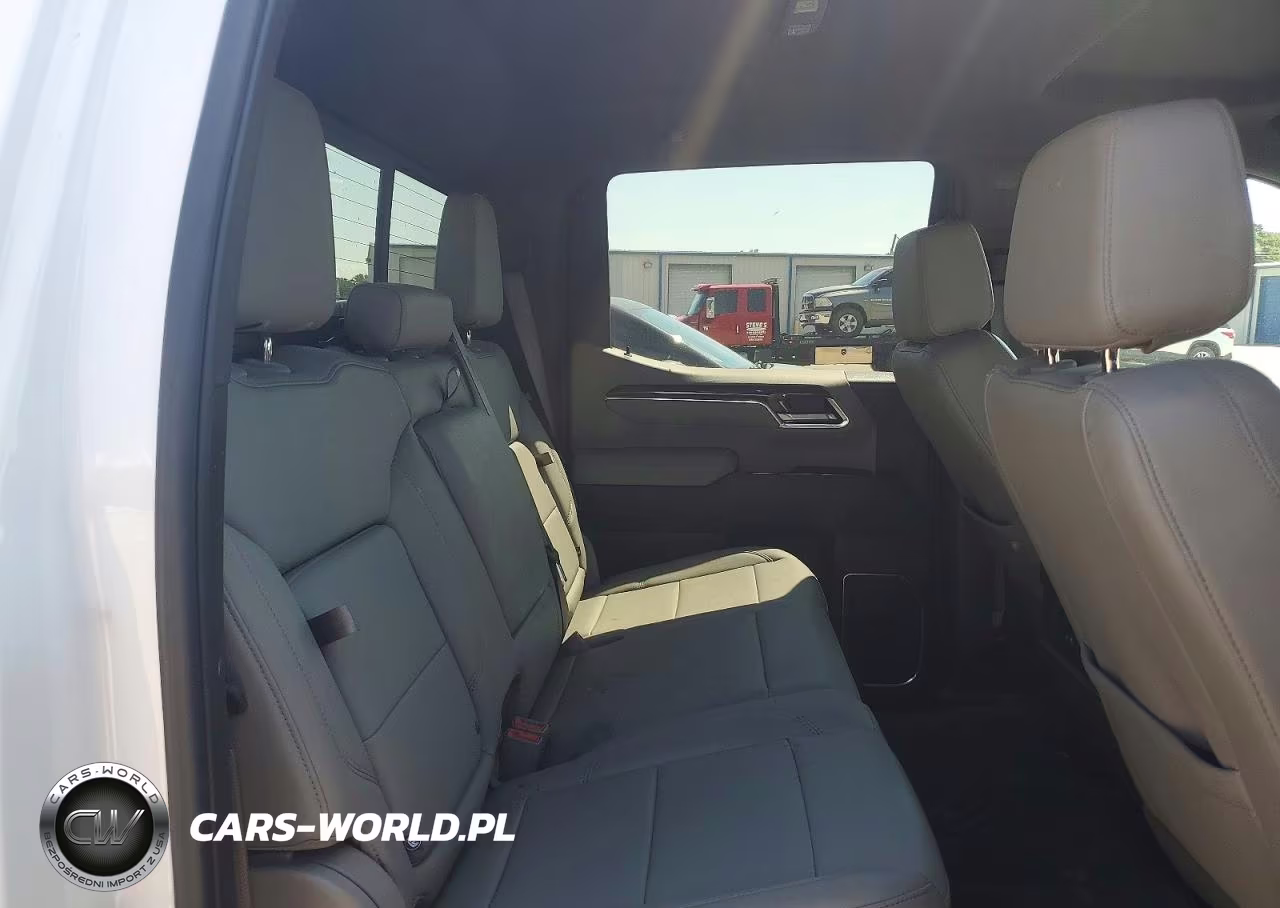 2026 Chevrolet Silverado K1500 Rst VIN:1GCUKEE87TZ117159 - 10