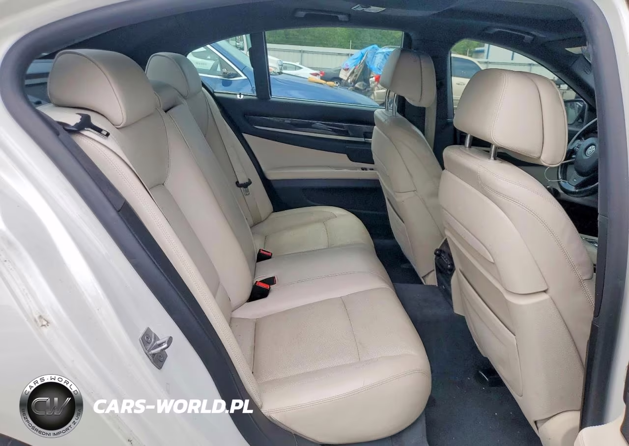 2015 BMW 750 I VIN:WBAYA8C52FD825364 - 10